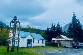 Cynthia salguero moose pass 632ad5745ed7b EE1 F9966 4074 41 DC BE19 B084 C5 D44 F2 C alaska alaska org photo contest church