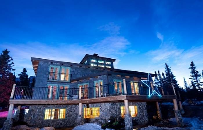 Delta junction adventure lodges The Lodge at Black Rapids 22 Michael Dinneen Photography 201422 2