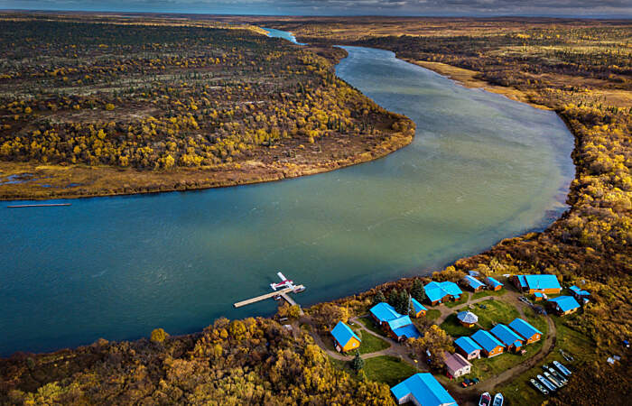 John Holman 29 144652 Arian Stevens No See Um Lodgealaska org alaska org katmai national park noseeum lodge