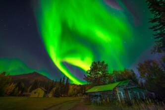 Wisemans Alaska Ghostly Auroras Darrel Priebe